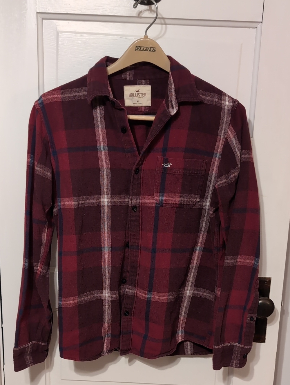 Hollister Men's Burgundy and Navy Plaid Button-Down Shirt